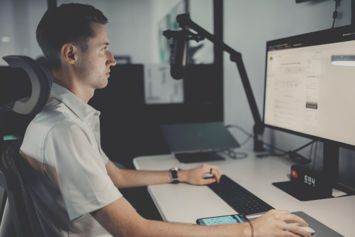 Student managing remote learning finances